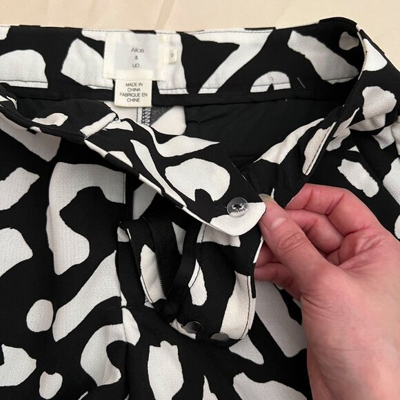 NWOT Urban Outfitters Alice & UO Black & White Patterned Shorts Size 0 - Picture 5 of 14